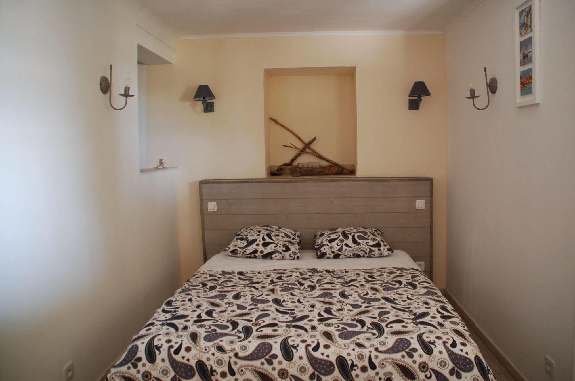 Le Mazet De Tourrettes Bed & Breakfast Exterior foto